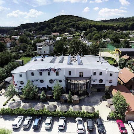 Vynnyky Hotel Galaktika מראה חיצוני תמונה