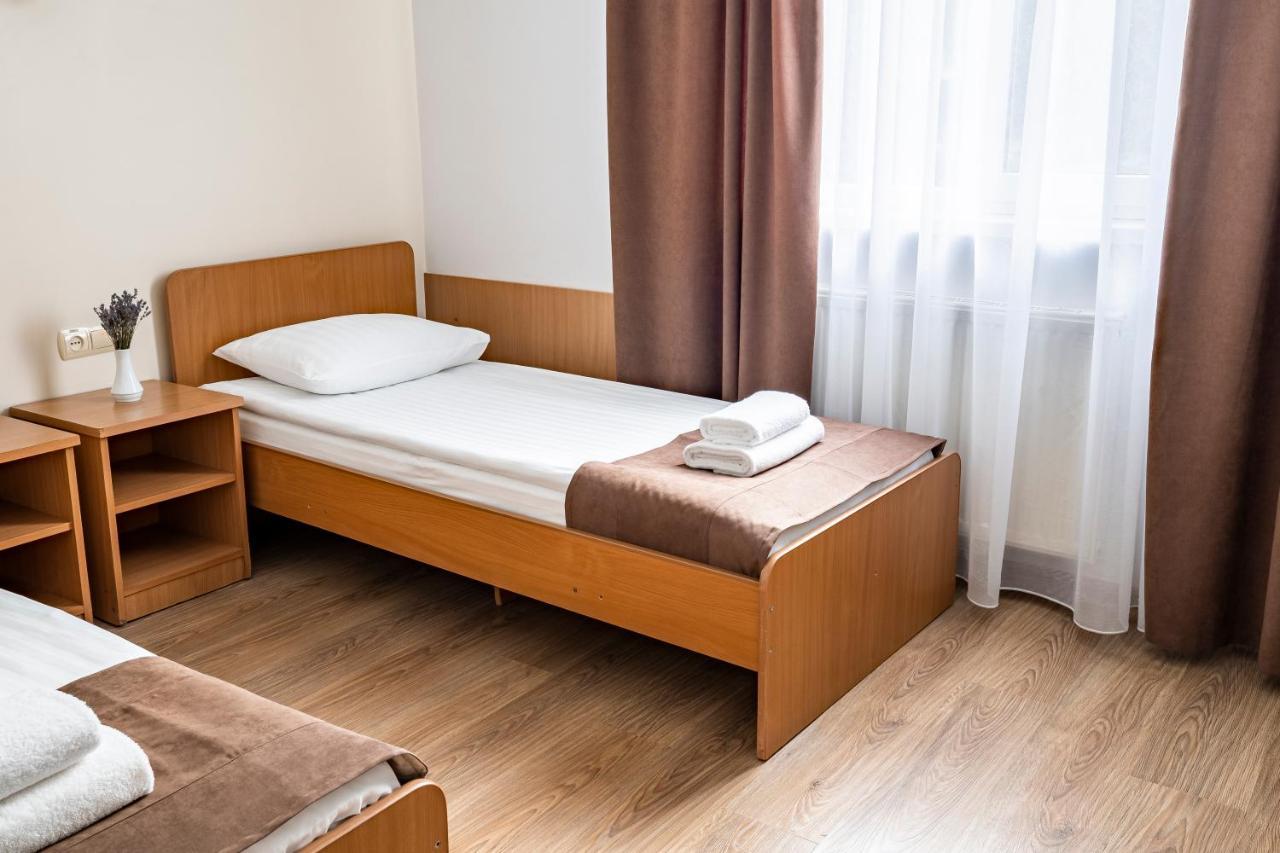 Vynnyky Hotel Galaktika מראה חיצוני תמונה