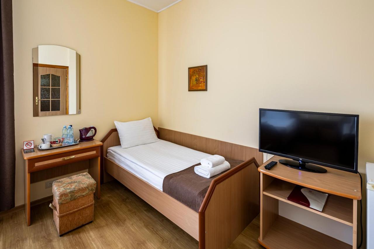 Vynnyky Hotel Galaktika מראה חיצוני תמונה