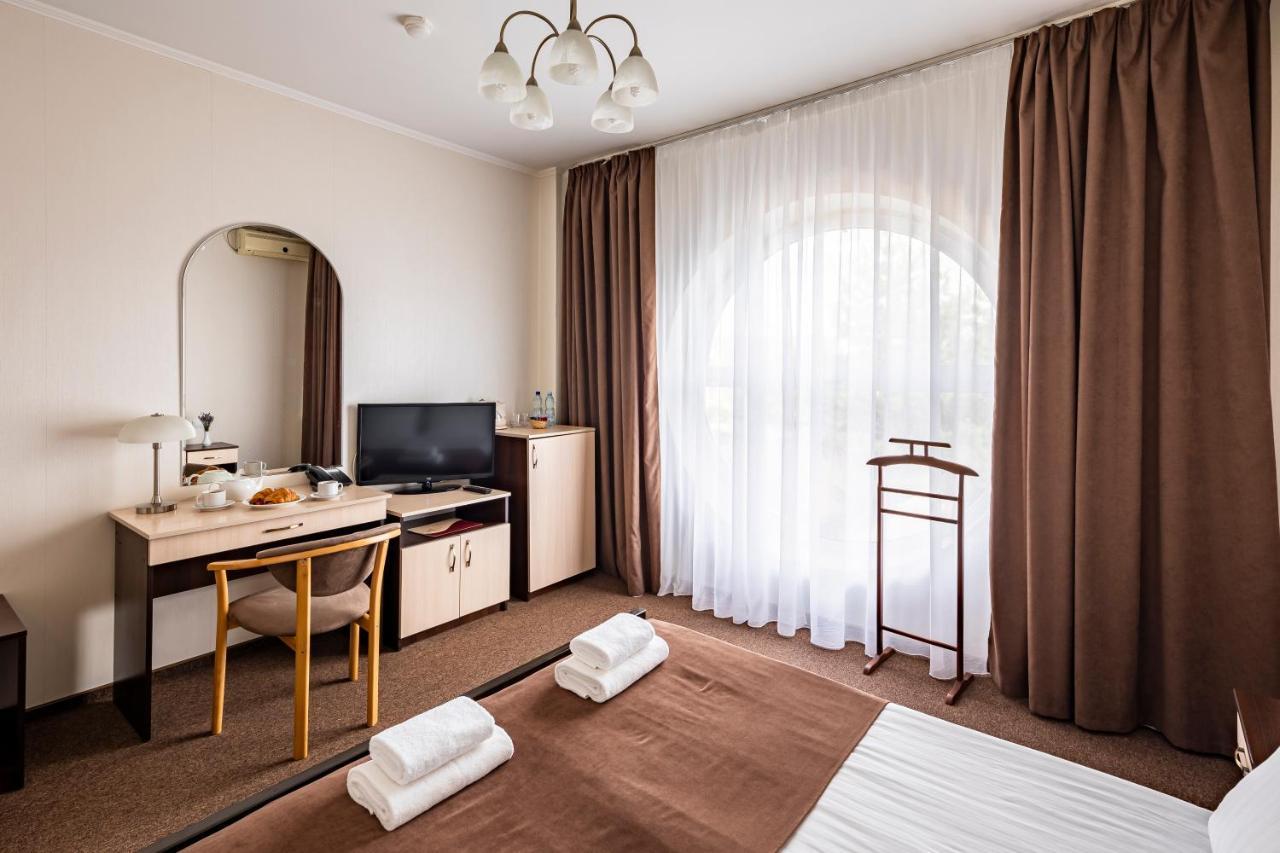 Vynnyky Hotel Galaktika מראה חיצוני תמונה