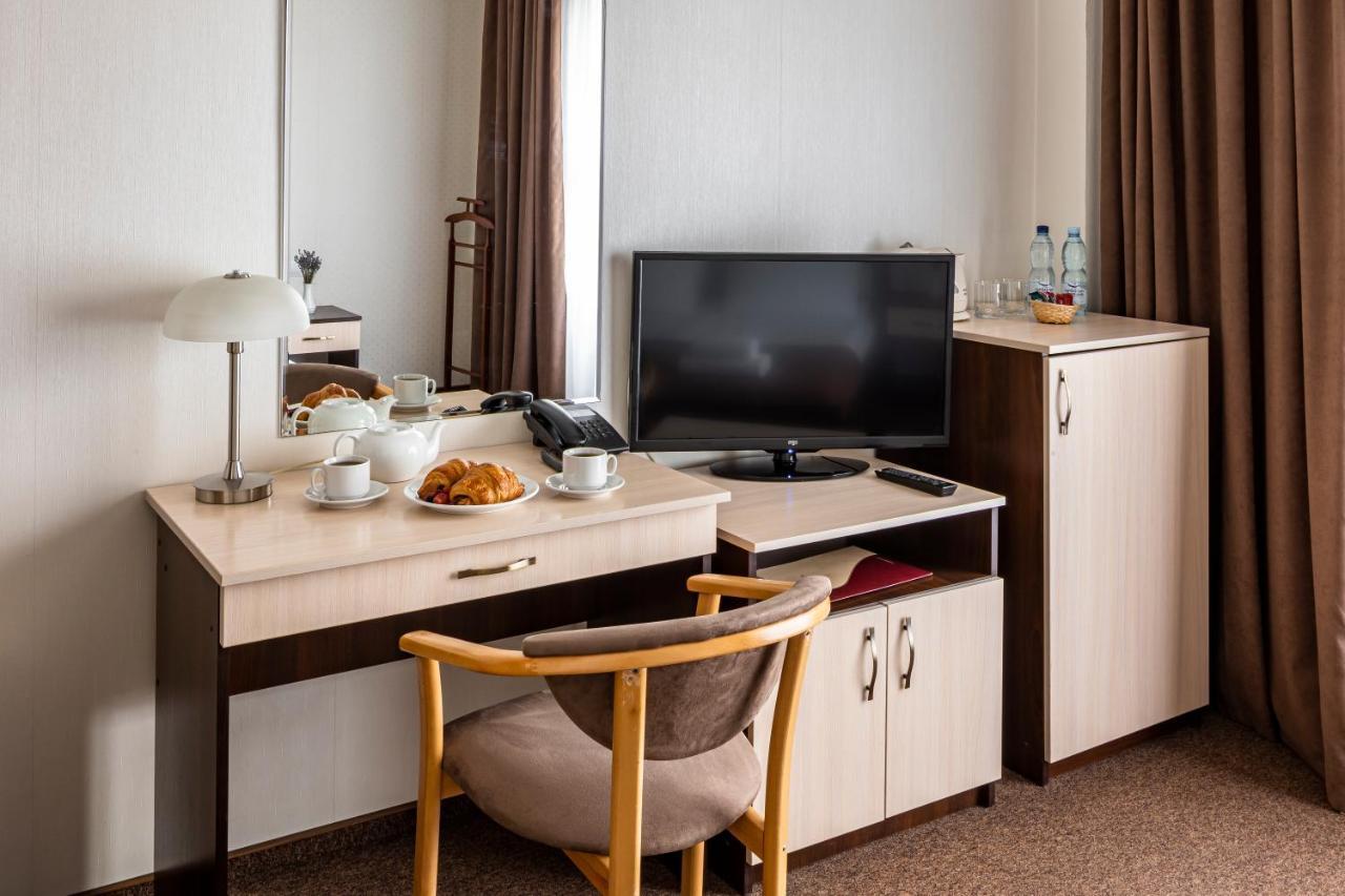 Vynnyky Hotel Galaktika מראה חיצוני תמונה