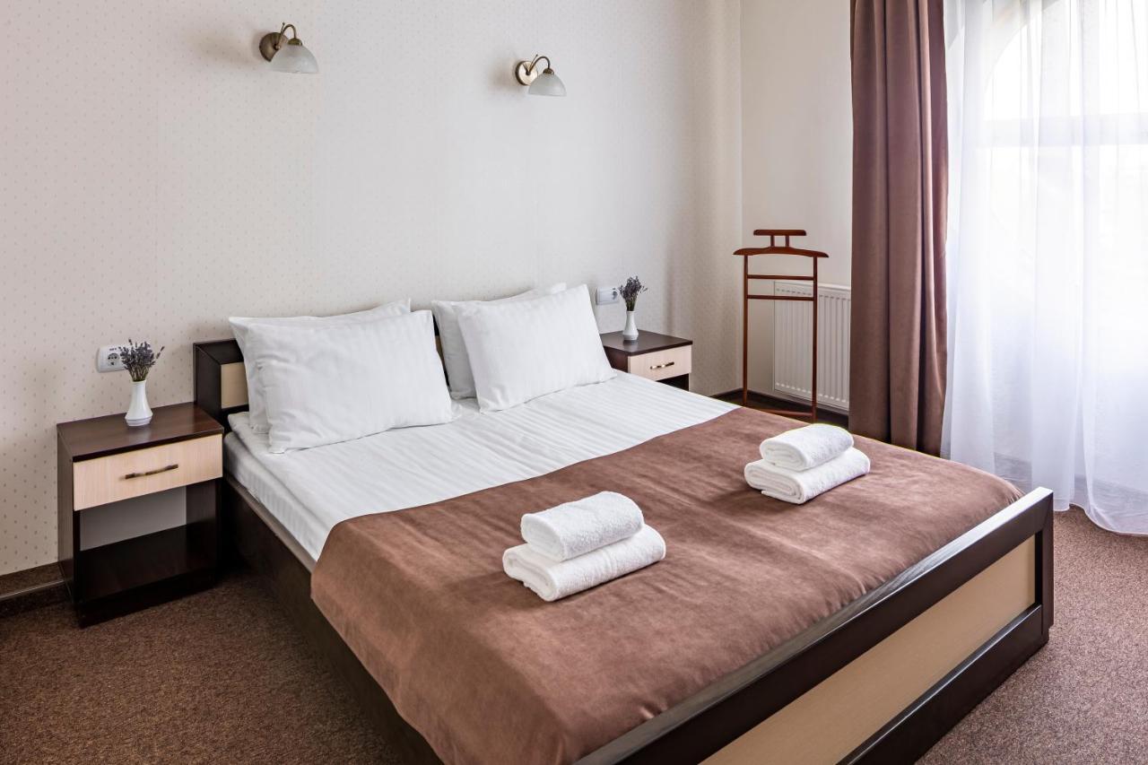 Vynnyky Hotel Galaktika מראה חיצוני תמונה
