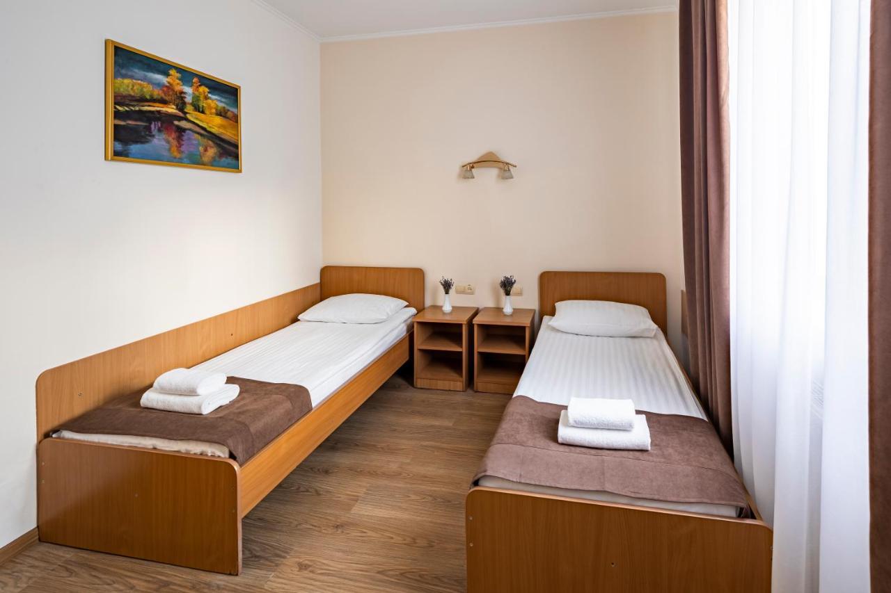 Vynnyky Hotel Galaktika מראה חיצוני תמונה