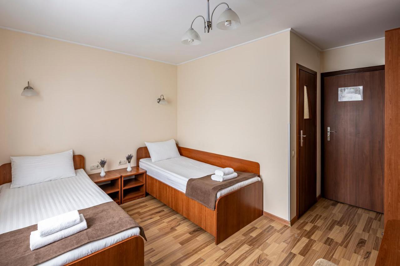 Vynnyky Hotel Galaktika מראה חיצוני תמונה