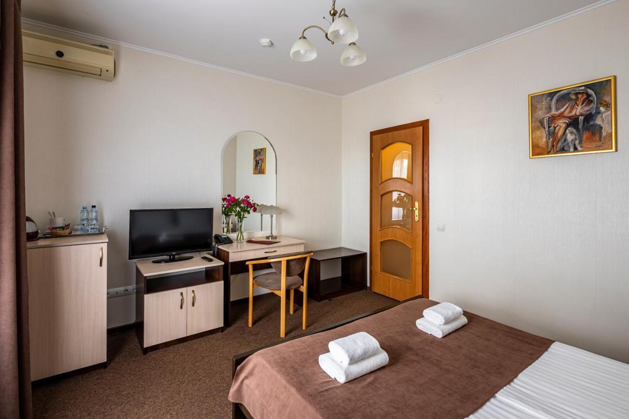 Vynnyky Hotel Galaktika מראה חיצוני תמונה