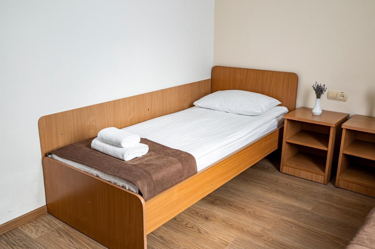 Vynnyky Hotel Galaktika מראה חיצוני תמונה