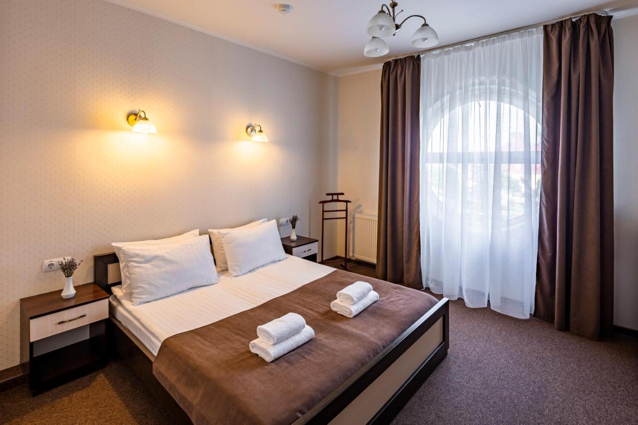 Vynnyky Hotel Galaktika מראה חיצוני תמונה