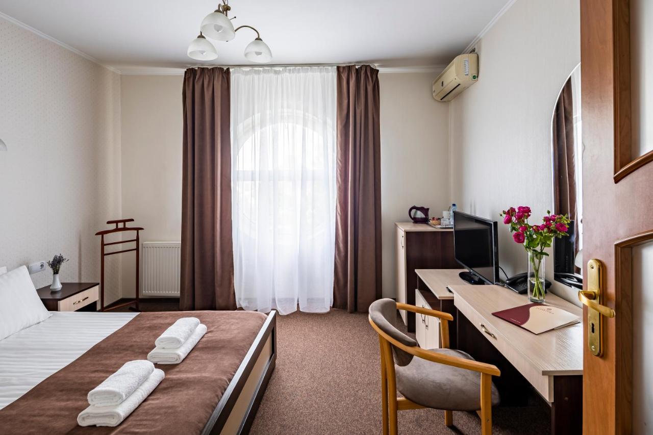 Vynnyky Hotel Galaktika מראה חיצוני תמונה