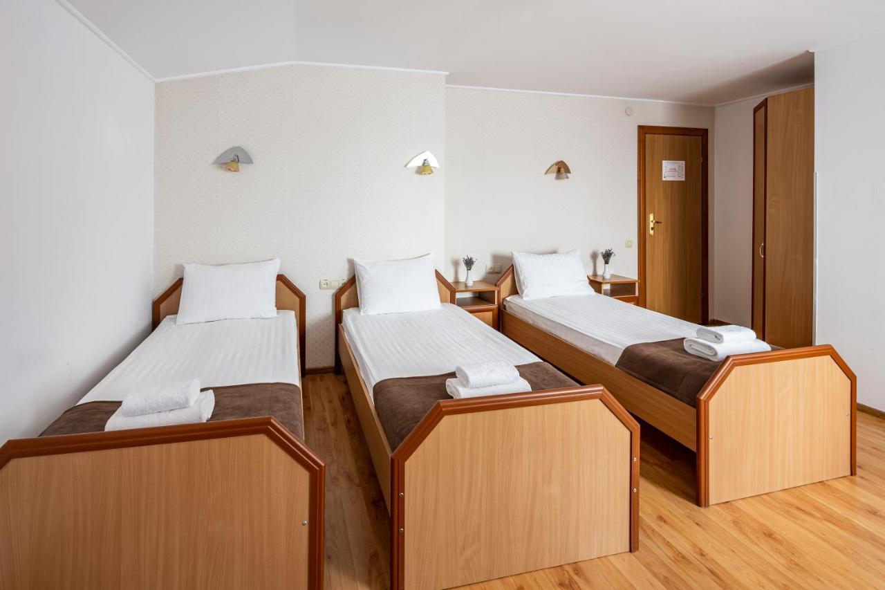 Vynnyky Hotel Galaktika מראה חיצוני תמונה