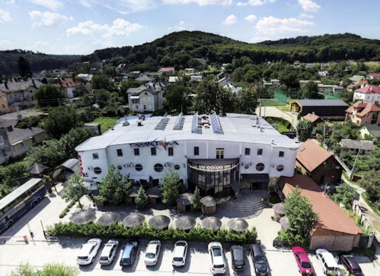 Vynnyky Hotel Galaktika מראה חיצוני תמונה