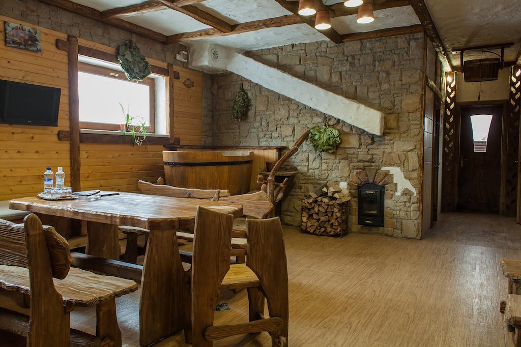 Vynnyky Hotel Galaktika מראה חיצוני תמונה