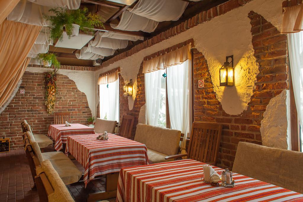 Vynnyky Hotel Galaktika מראה חיצוני תמונה
