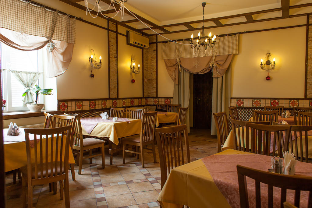 Vynnyky Hotel Galaktika מראה חיצוני תמונה